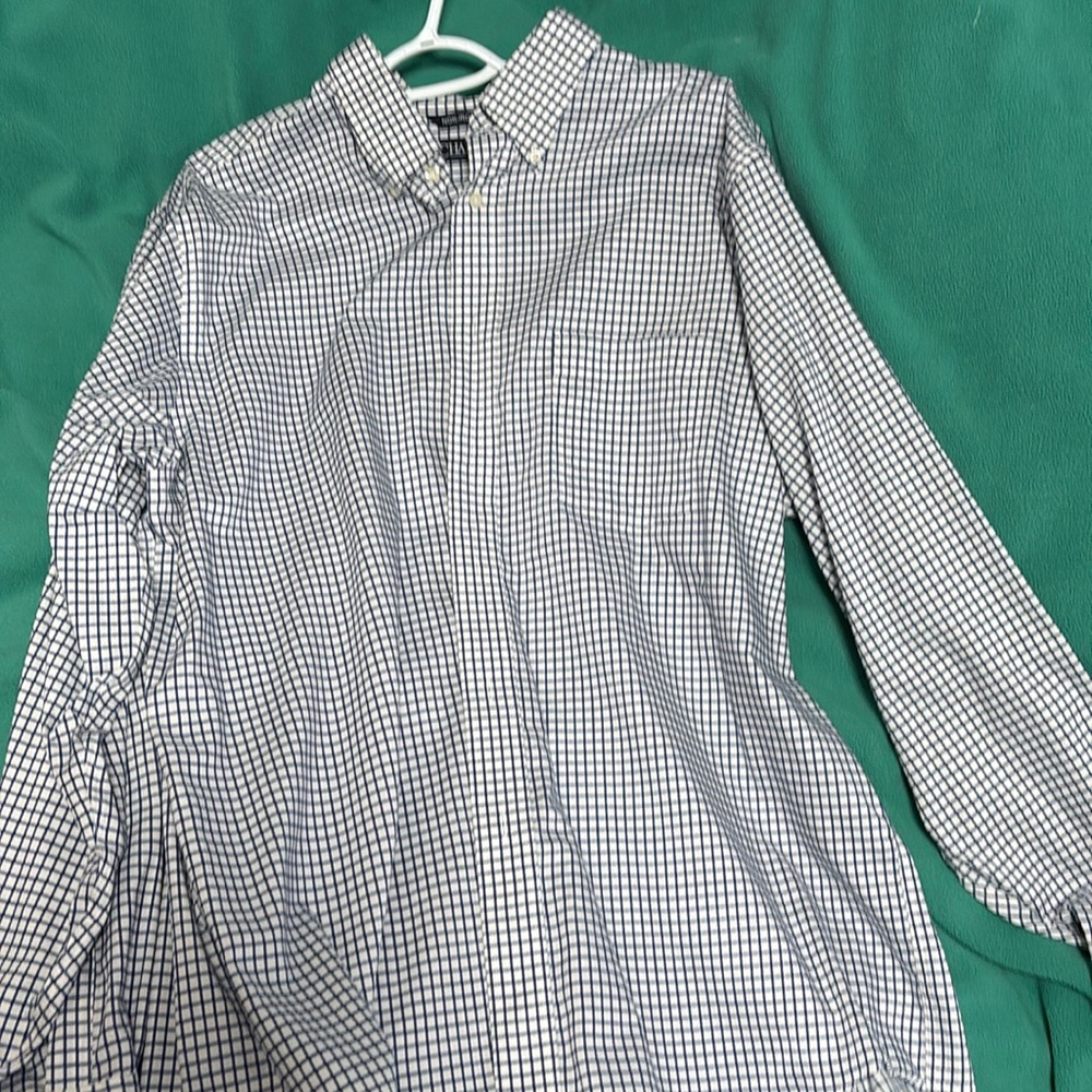 Men’s collared shirt
